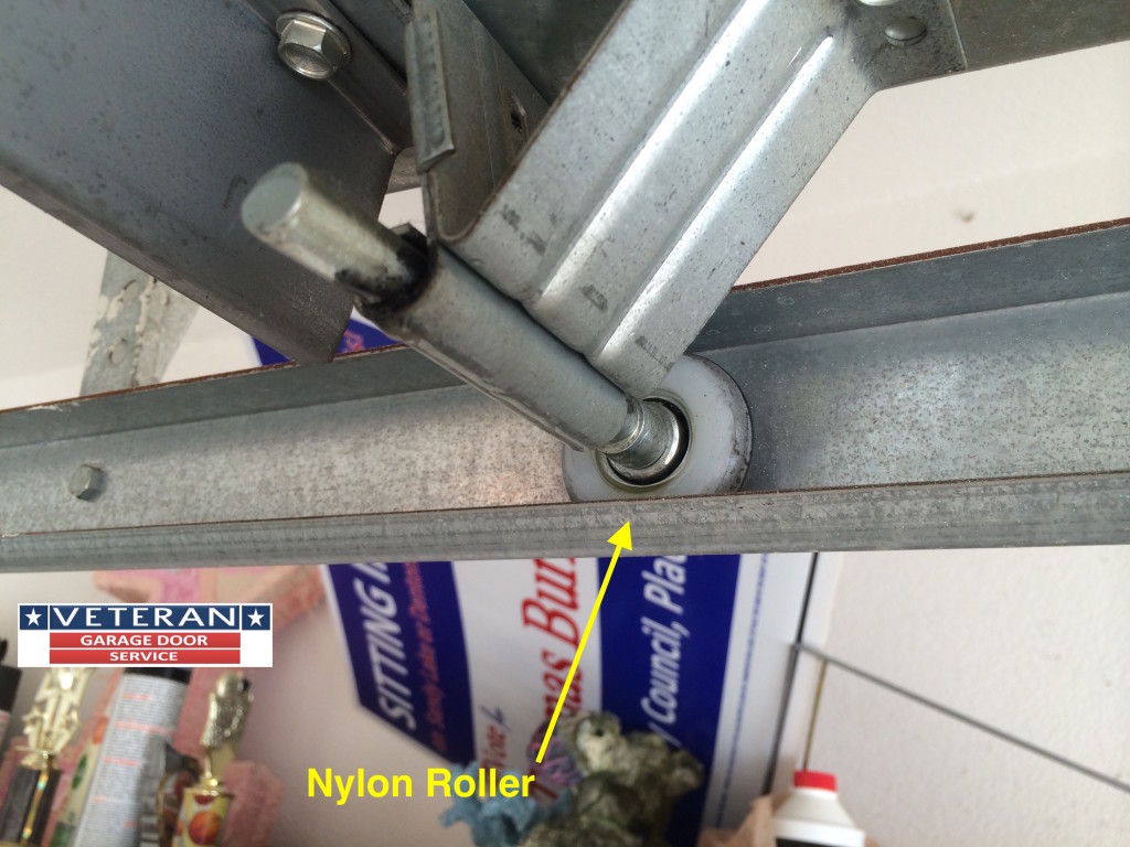neylon-garage-door-roller