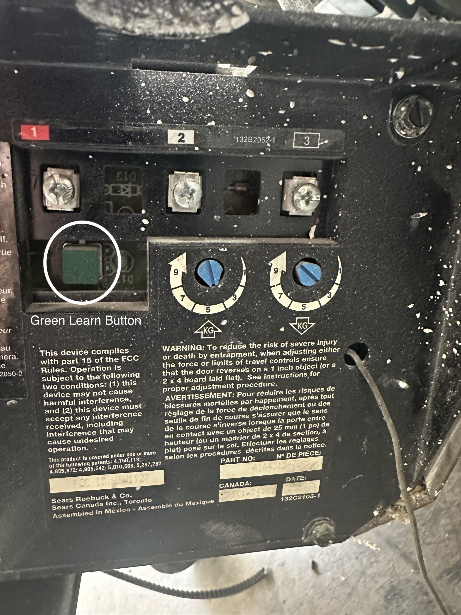 Green Learn button Liftmaster