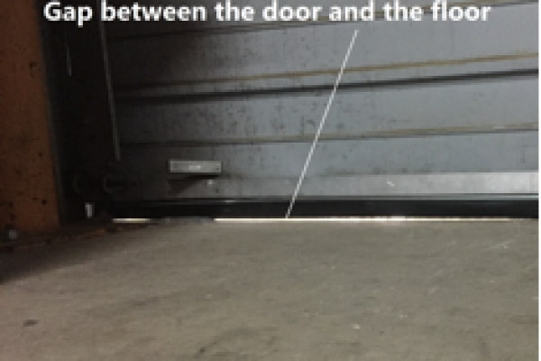 Garage door gap